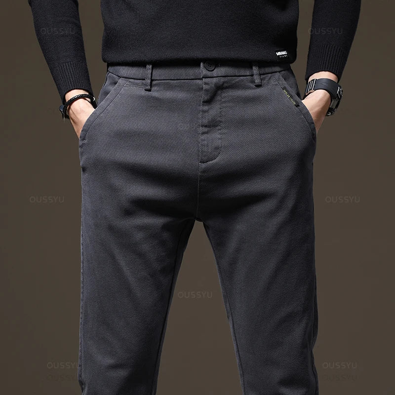 Slim fit pants made of twill